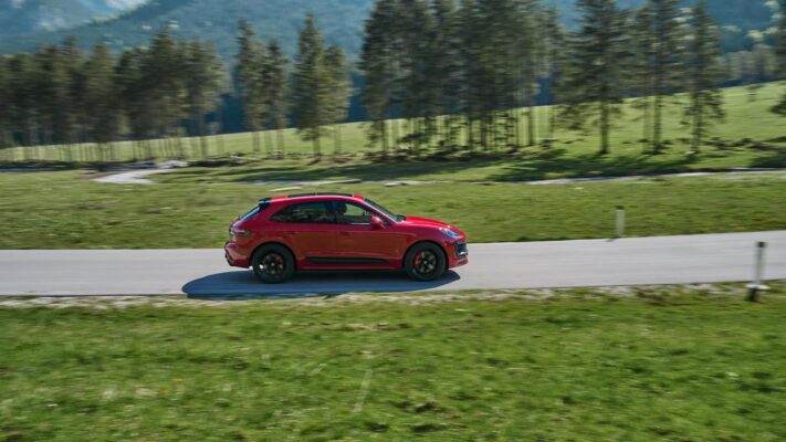 Porsche Macan 2021