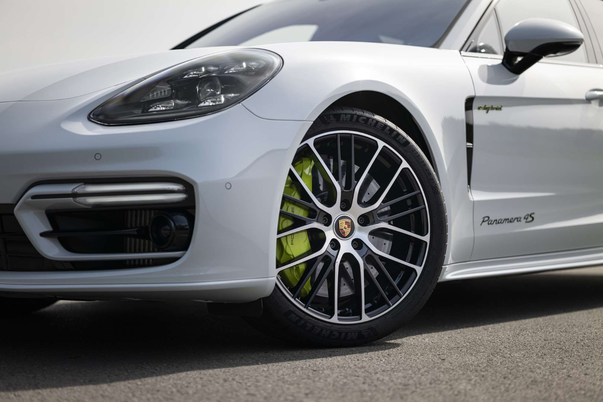 Porsche Panamera 2021