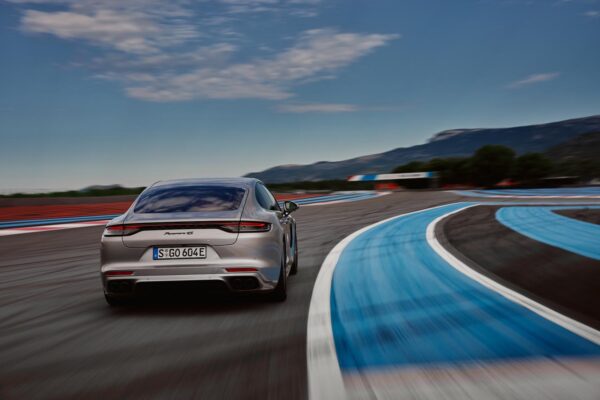 gama E-Hybrid del Porsche Panamera