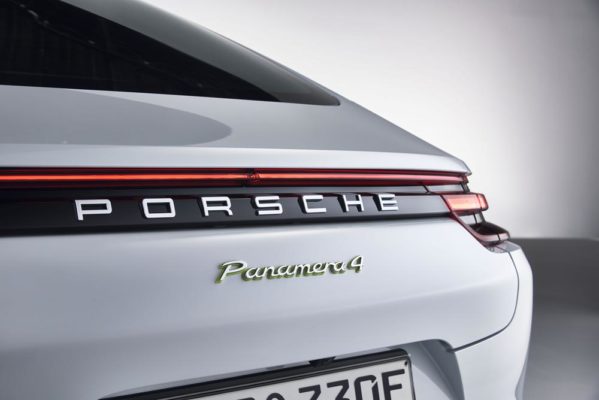 Porsche Panamera E-Hybrid Revista CAR