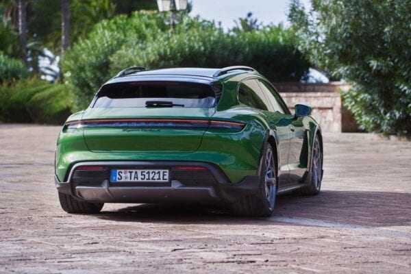 Porsche Taycan Cross Turismo green