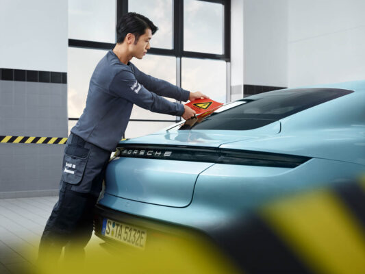 Porsche batería coche eléctrico