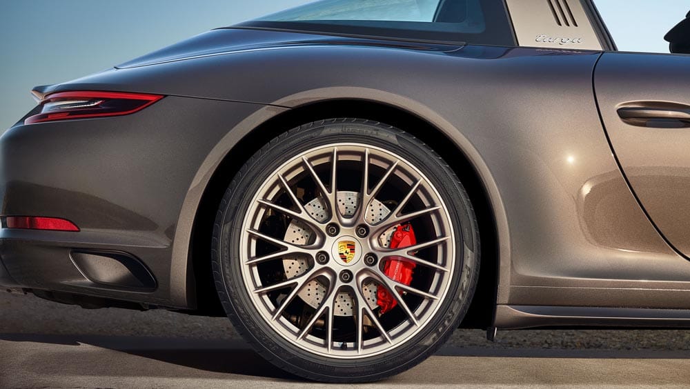 Porsche 911 Targa GTS Exclusive Manufaktur Edition