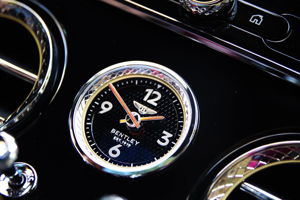 Bentley Continental GT W12 reloj interior