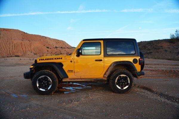 Jeep Wrangler Rubicon perfil