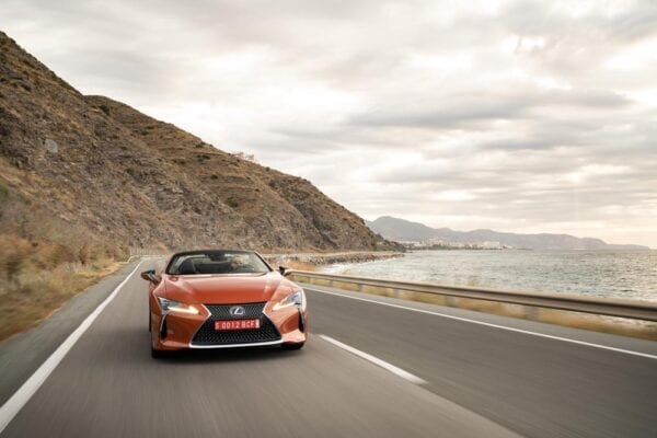 Lexus LC 500 Cabrio morro dinámica