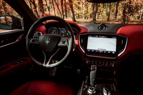 Maserati Ghibli Trofeo vista interior