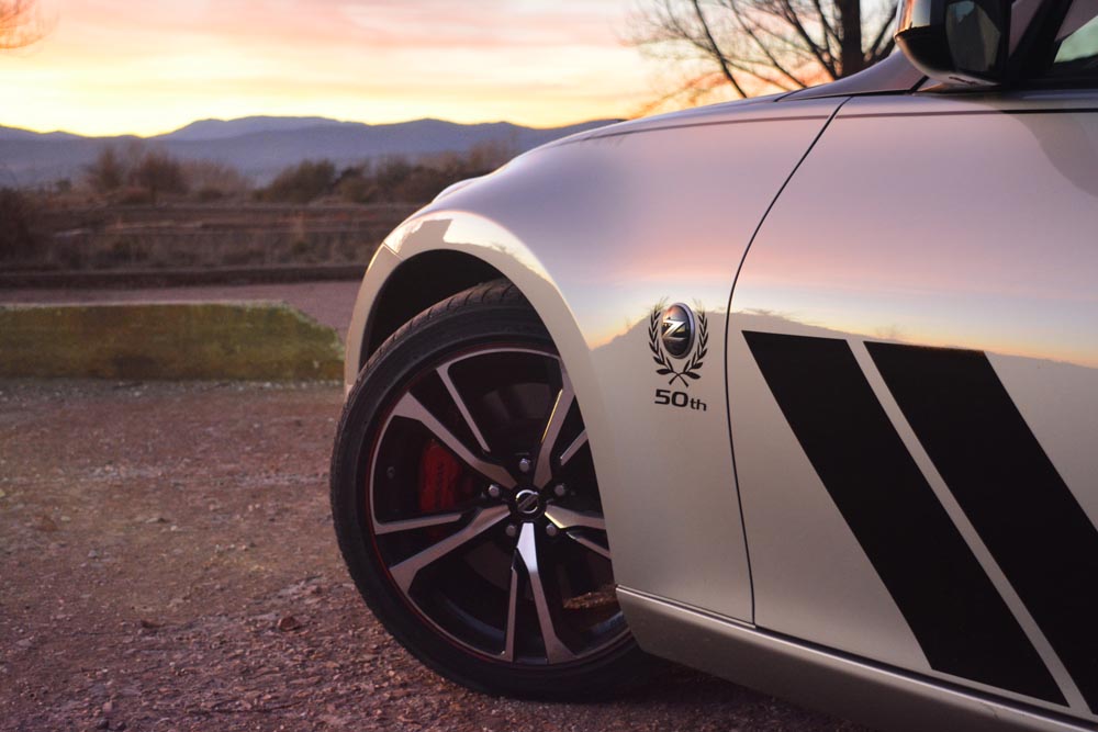 Prueba Nissan 370Z detalles lateral