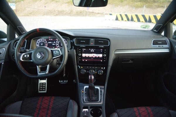 Golf GTI TCR 2019 interior