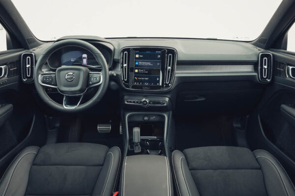 Volvo XC40 eléctrico interior