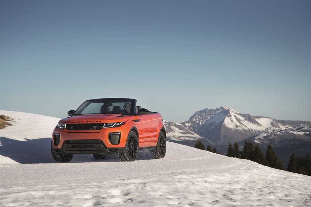 RR_EVQ_Convertible_Driving_Snow_091115_06_LowRes