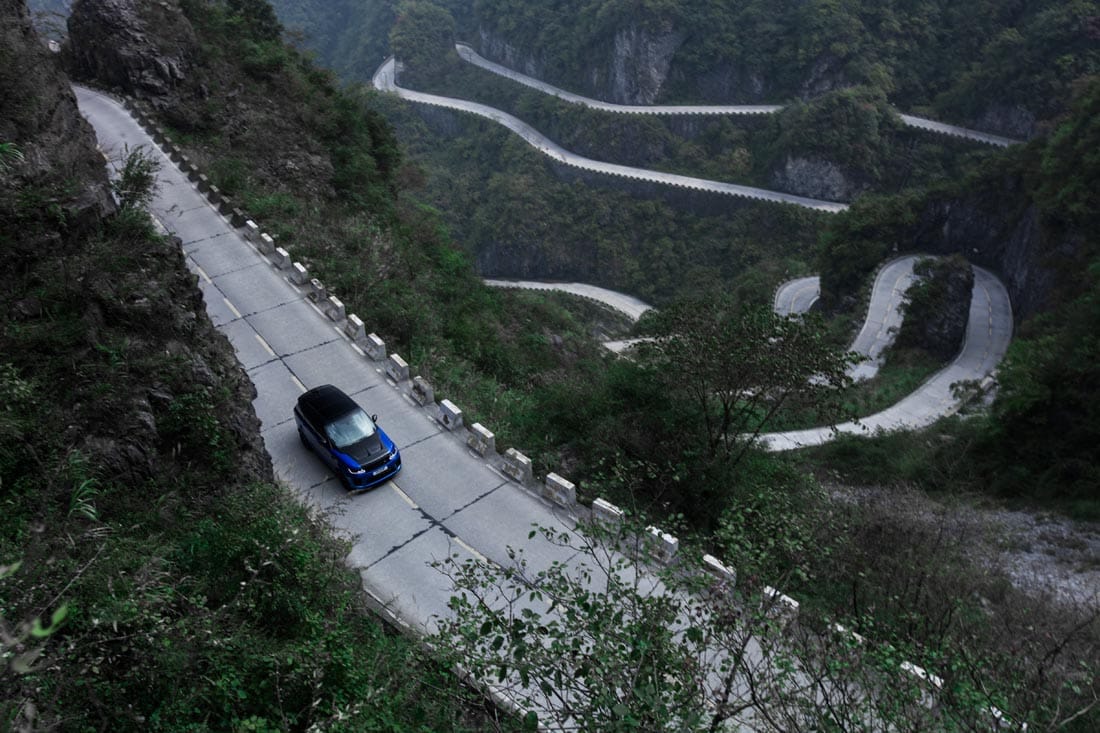 En vídeo, el Range Rover Sport SVR se lleva el récord de Tianmen Road