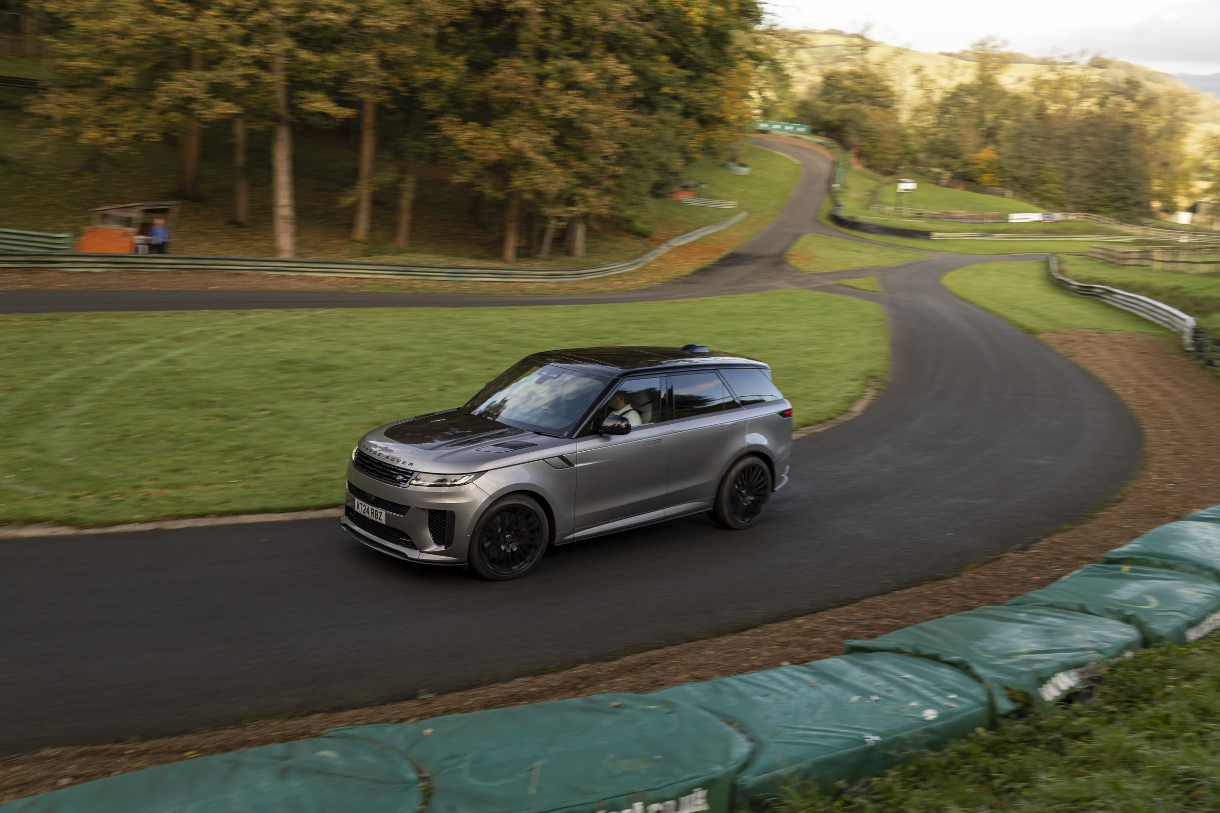 Range Rover Sport Sv Edition Two rendimiento en estado puro