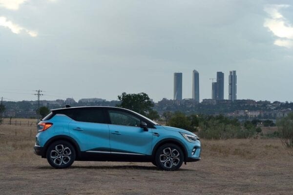 Renault Captur E-TECH perfil