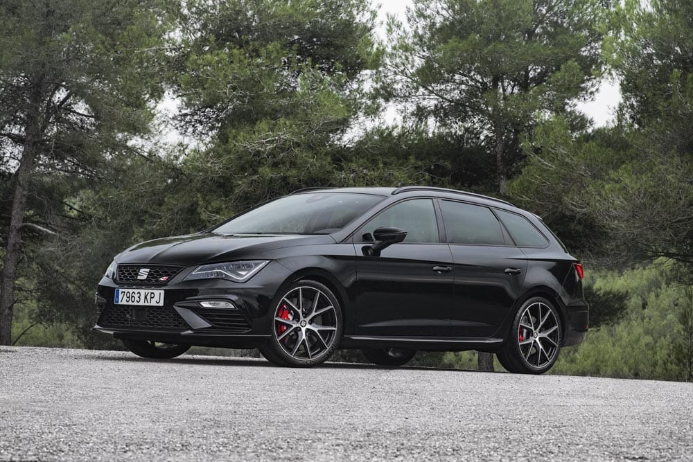 SEAT León ST Cupra Black Carbon, extra de exclusividad y equipamiento