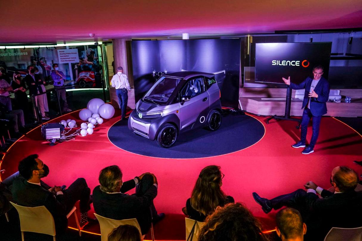 Silence lanza su primer vehículo eléctrico, el primer coche con baterías extraíbles