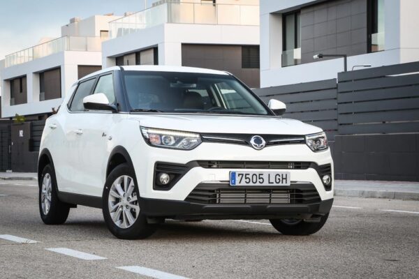 SsangYong Tivoli 1.2 frontal