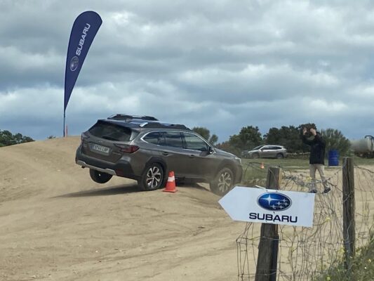 Subaru Outback Revista CAR off road