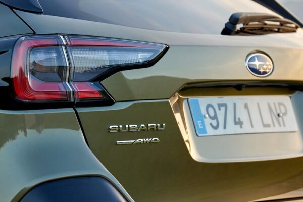 Subaru Outback Revista CAR detalle