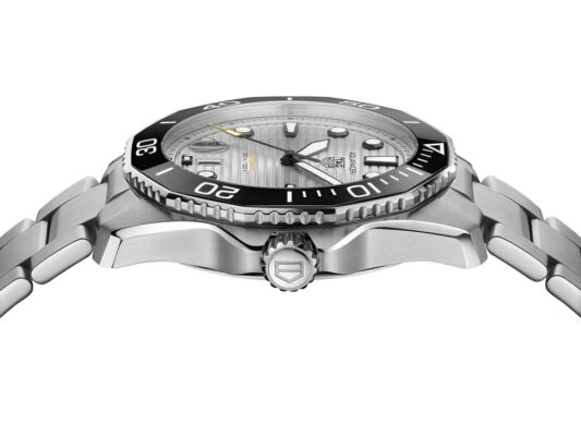 TAG Heuer Aquaracer 2021 Revista CAR gris