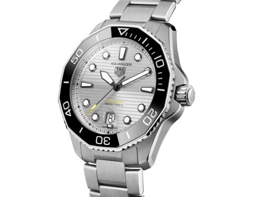 TAG Heuer Aquaracer 2021 Revista CAR gris