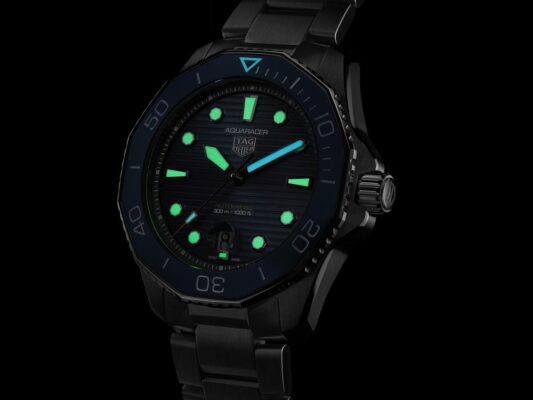 TAG Heuer Aquaracer 2021 Revista CAR superluminova