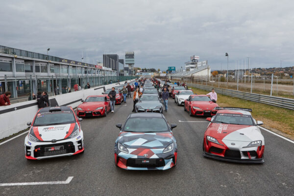 Toyota GR Day en el Jarama, probamos el GR Yaris en pista y disfrutamos de la pasión por la marca