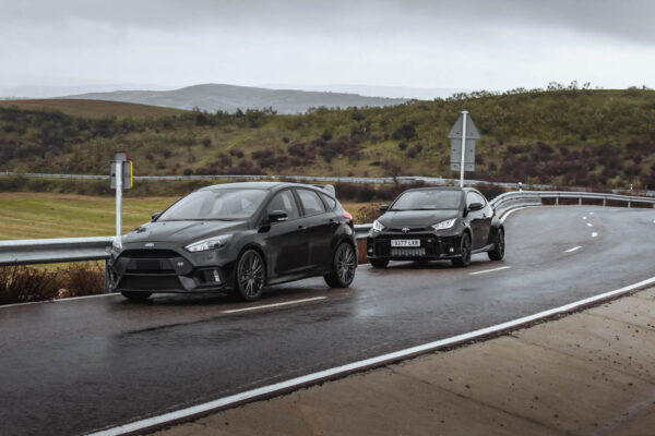 Toyota GR Yaris y Ford Focus RS