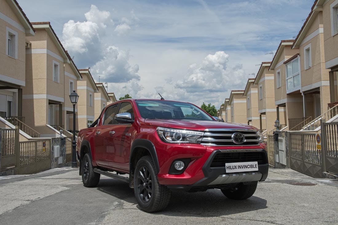 Toyota Hilux Invincible