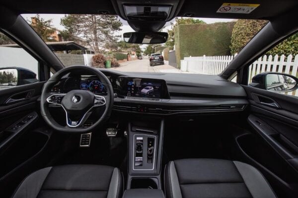 VW Golf GTE interior