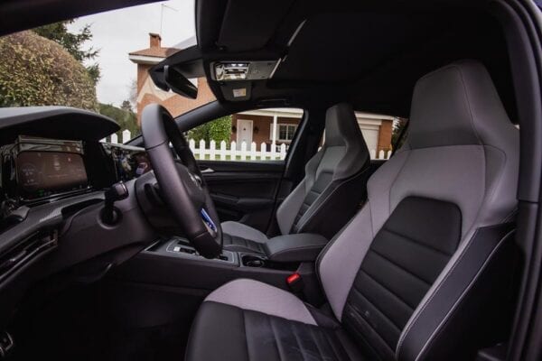 VW Golf GTE interior