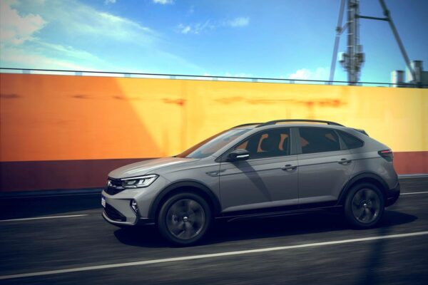 Volkswagen Nivus lateral movimiento