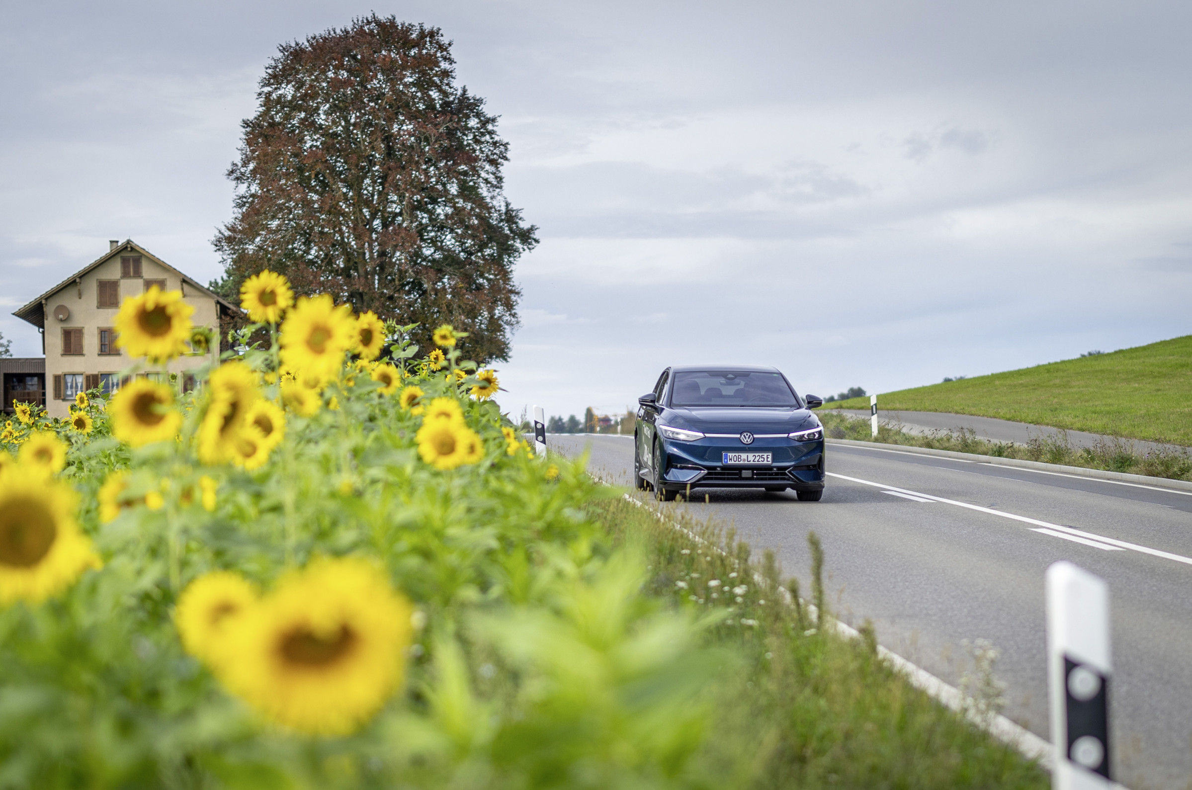 El Volkswagen ID 7 Pro S se carga del 10% al 80% en menos de media hora