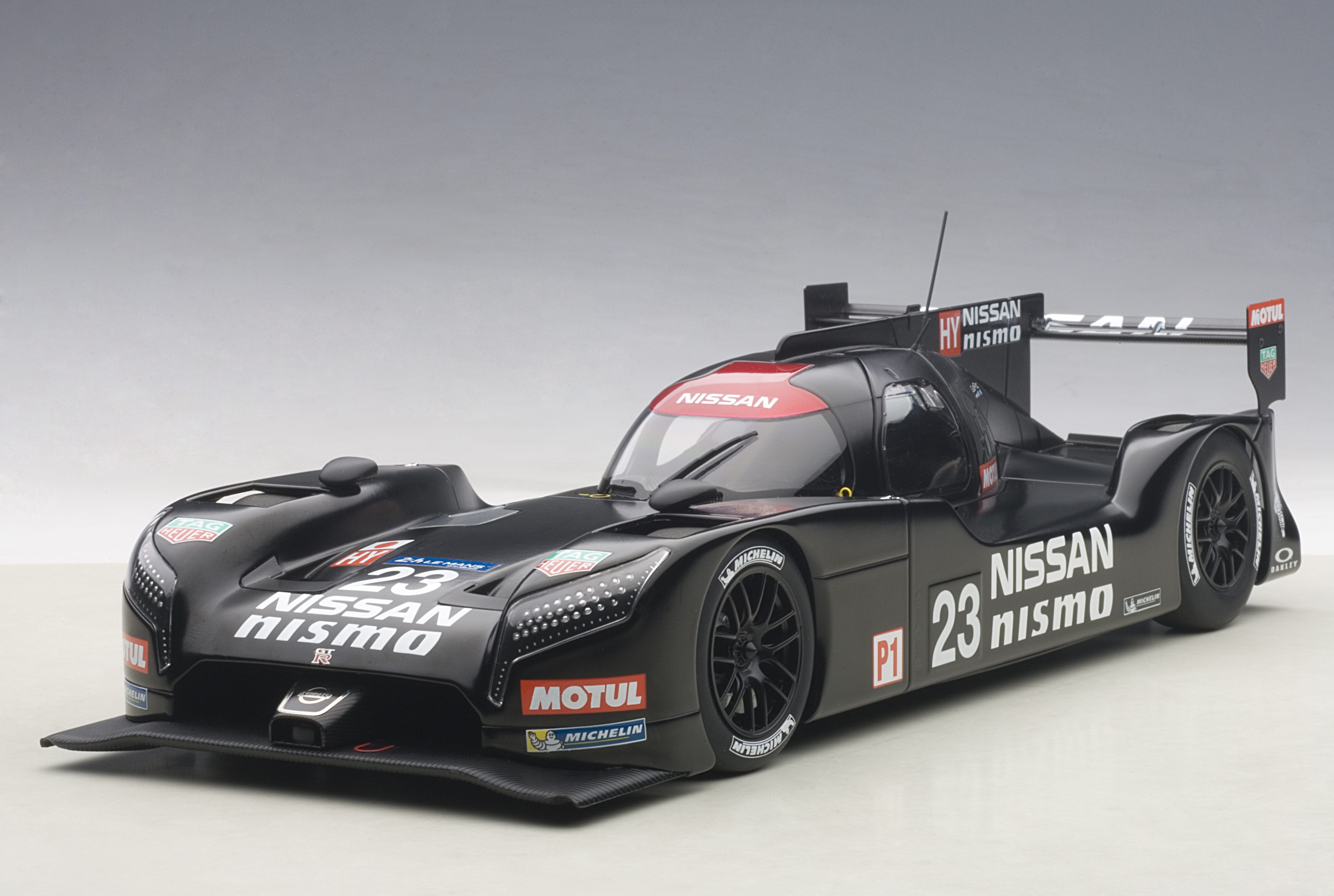 Autoart nos presenta el Nissan GT-R LM Nismo de LeMans