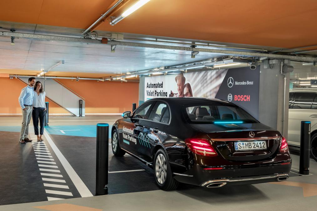 Daimler y Bosch presentan la última tecnología de estacionamiento autónomo junto a Mercedes-Benz