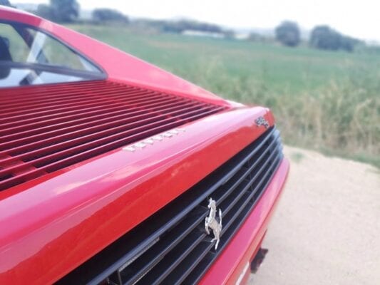 Ferrari 348 rejilla trasera