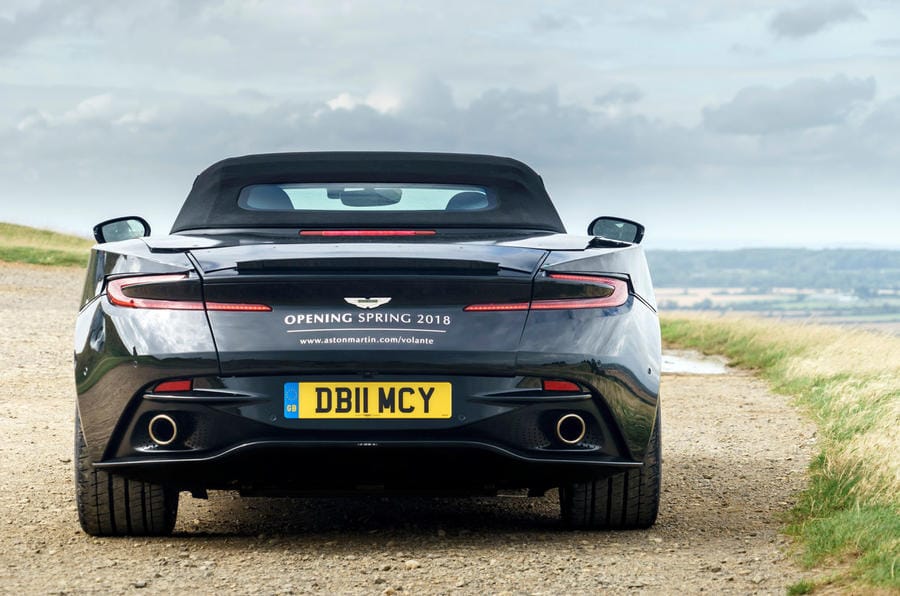 Aston Martin DB11 Volante: el nuevo coche de 007 descapotado