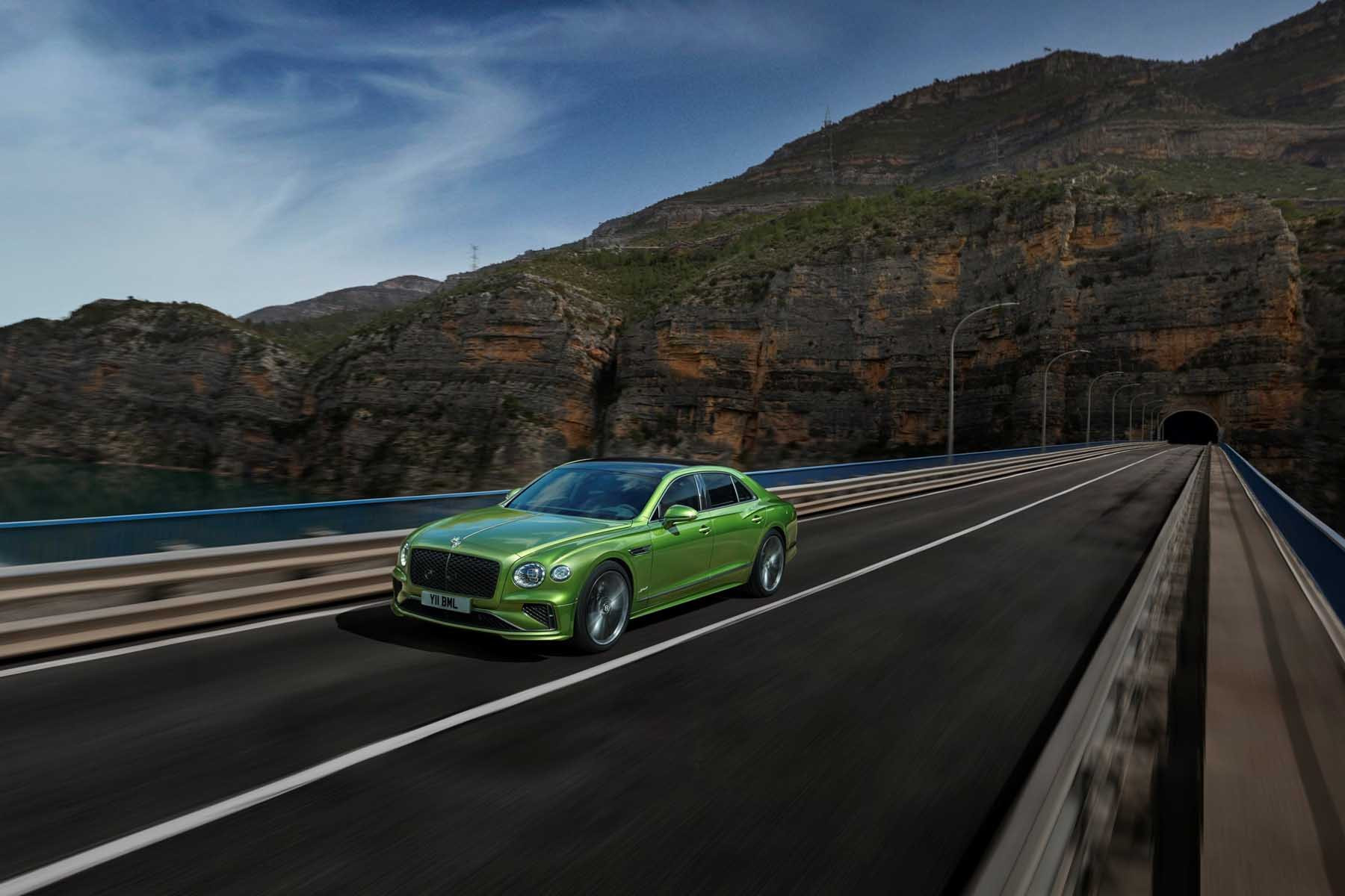 Nuevo Bentley Flying Spur: motor híbrido enchufable con 782 CV y 1.000 Nm de par