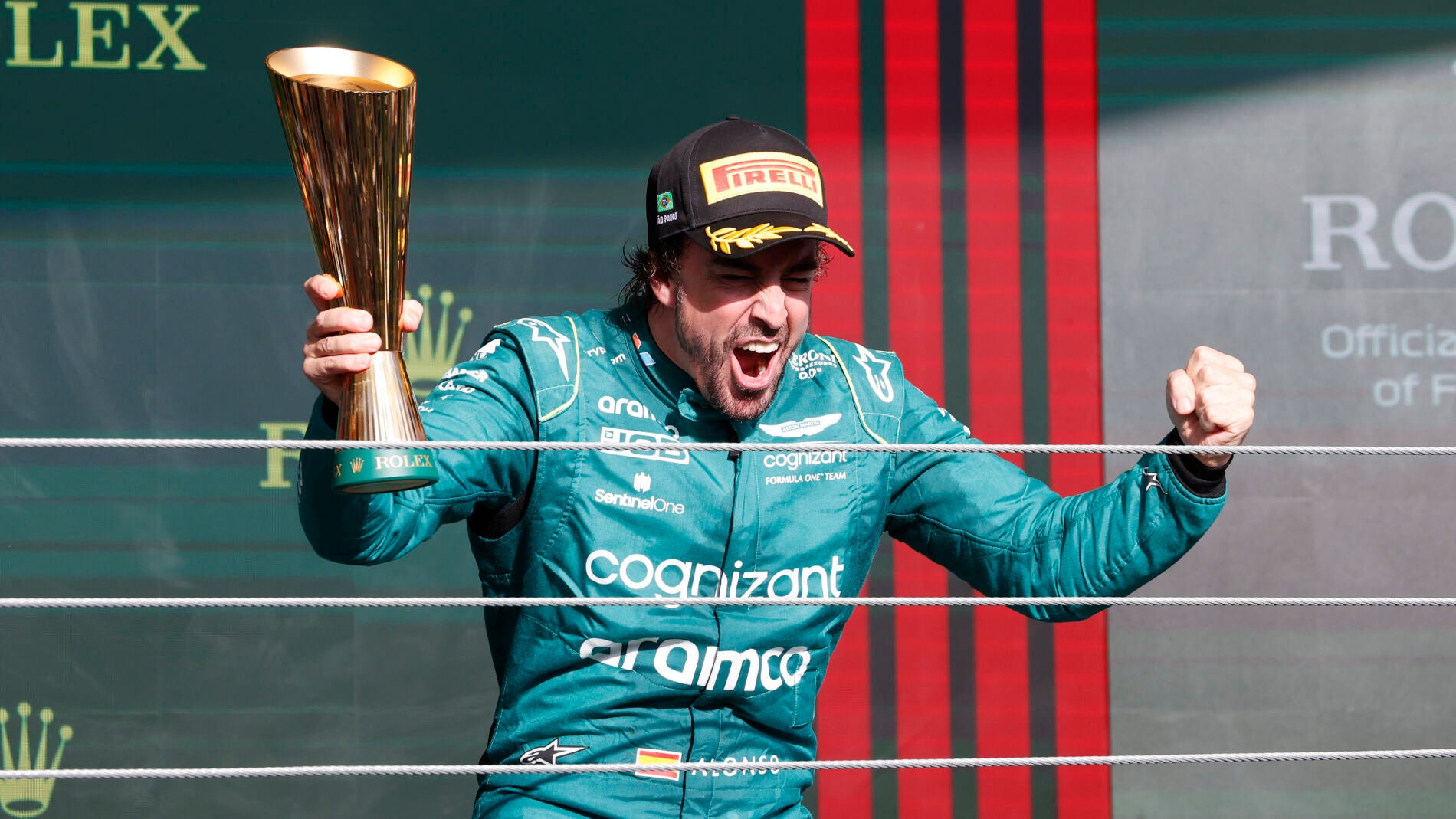 Aston Martin quiere que Fernando Alonso vuelva a subirse a un podio