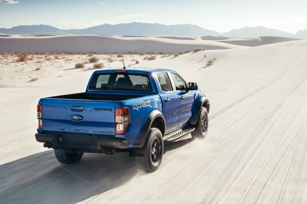 Llega la nueva Ford Ranger Raptor, la «baby» F-150 más bestia