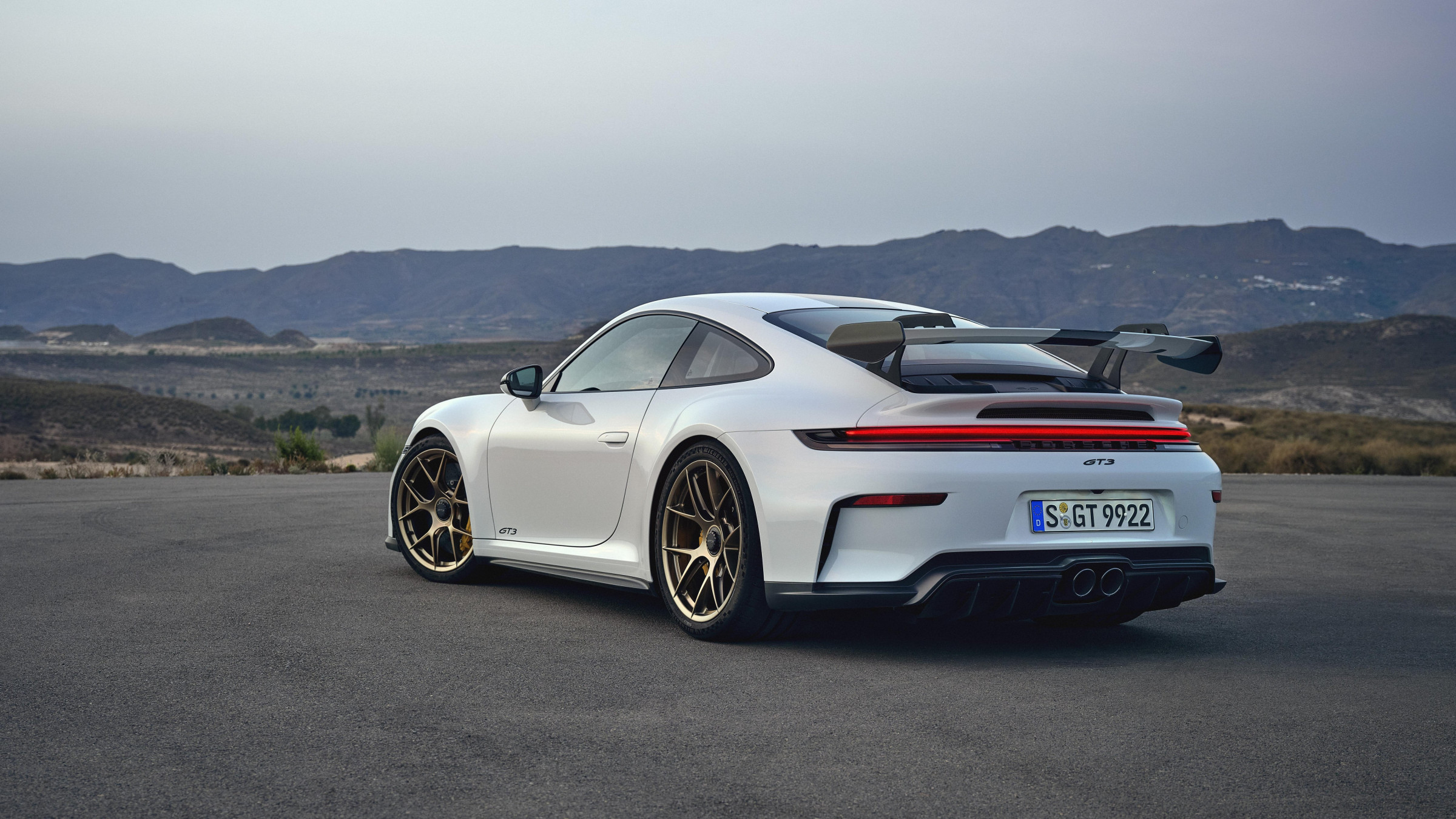 No hay tregua: estreno Porsche 911 Carrera T y GT3