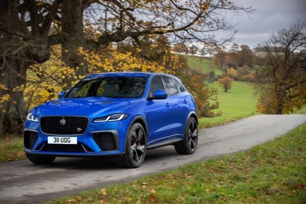 Jaguar F-Pace SVR 2021 delantera dinámica