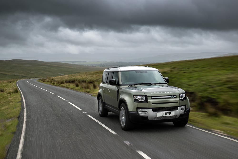 Defender híbrido enchufable carretera vista frontal