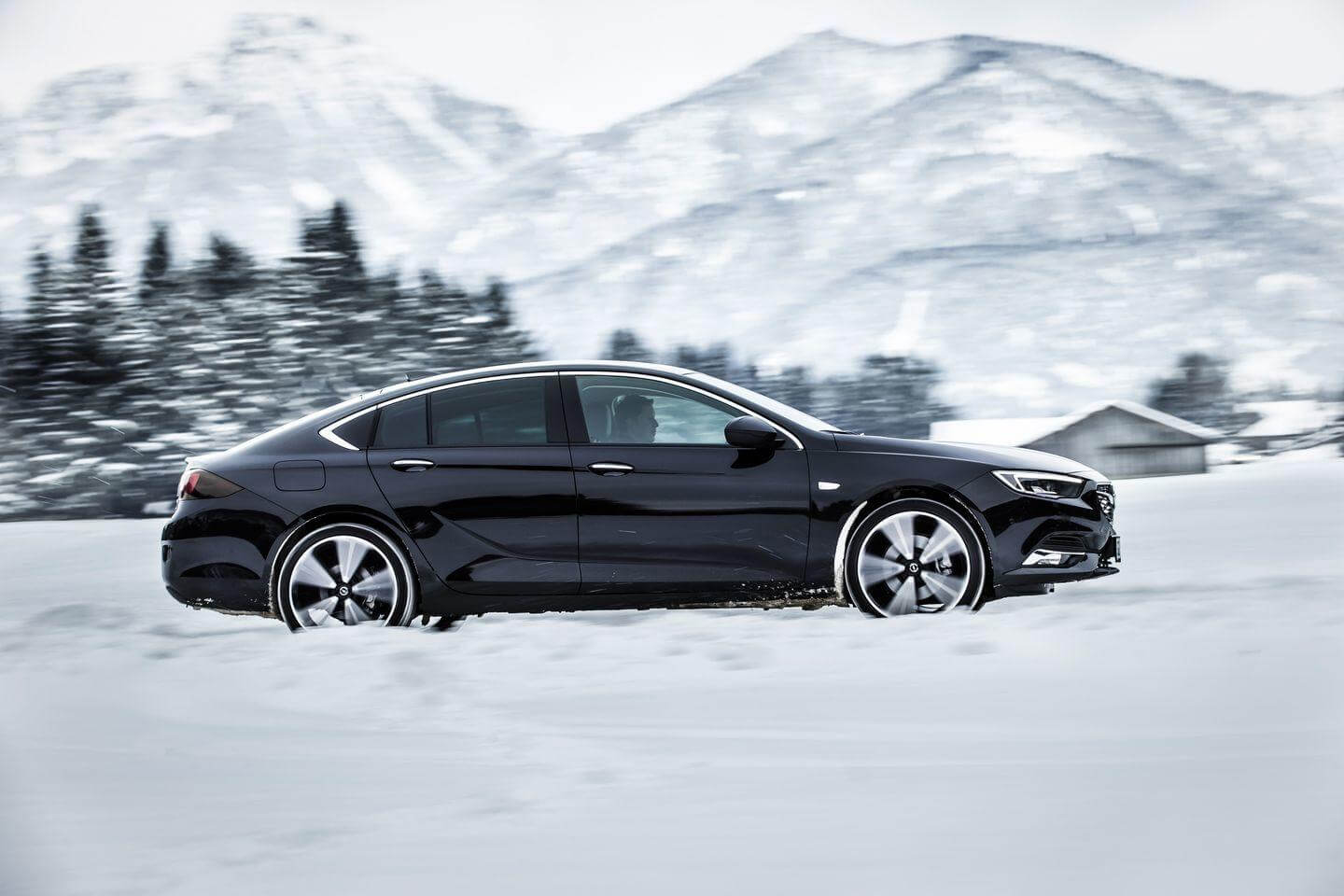 Opel Insignia Grand Sport 4×4:  con nuevo sistema de tracción integral