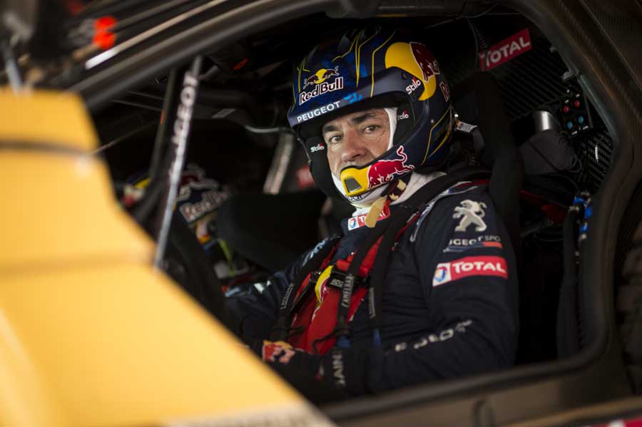 Carlos Sainz se coloca en cuarta posición tras finalizar la primera etapa del Dakar