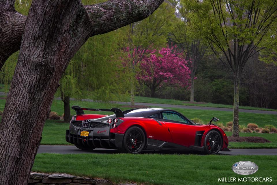 Rosso Dubai para un Pagani Huayra BC muy especial, el de la familia de Benny Caiola