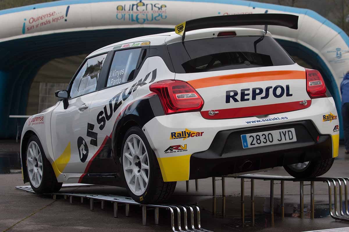 Suzuki enseña los nuevos Swift R+ con los que afrontarán el Nacional de Rallyes de Asfalto