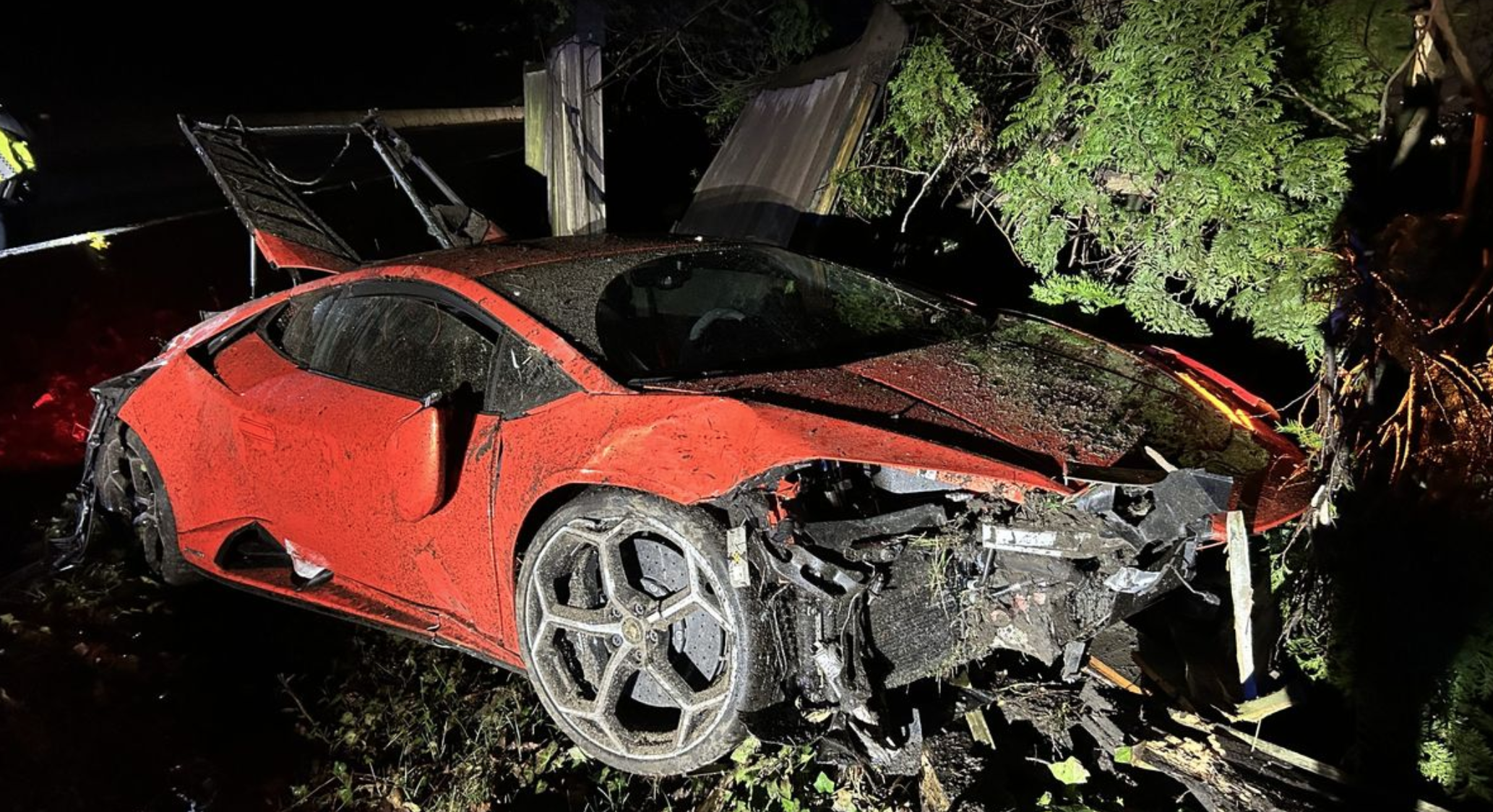 Niño de 13 años estrella un Lamborghini Huracán